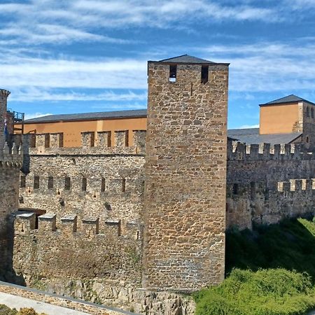 Apartamento Castillo Ponferrada. Εξωτερικό φωτογραφία