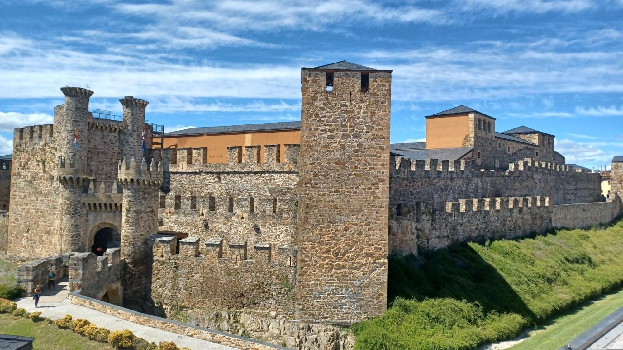 Apartamento Castillo Ponferrada. Εξωτερικό φωτογραφία